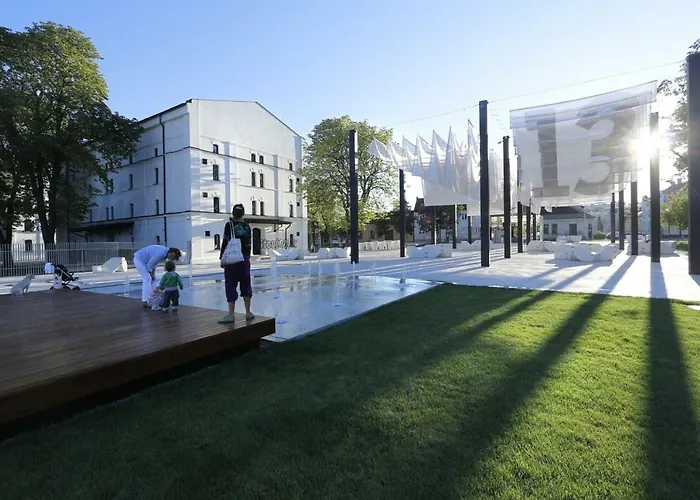 Old Town Vintage Sturova